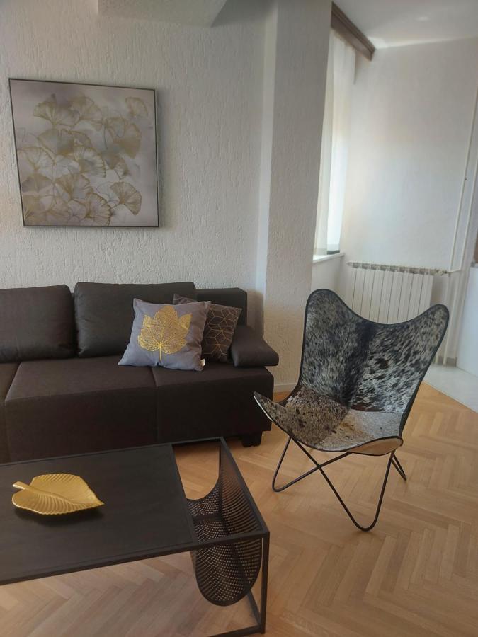 Apartments Fugosic 普纳特 外观 照片
