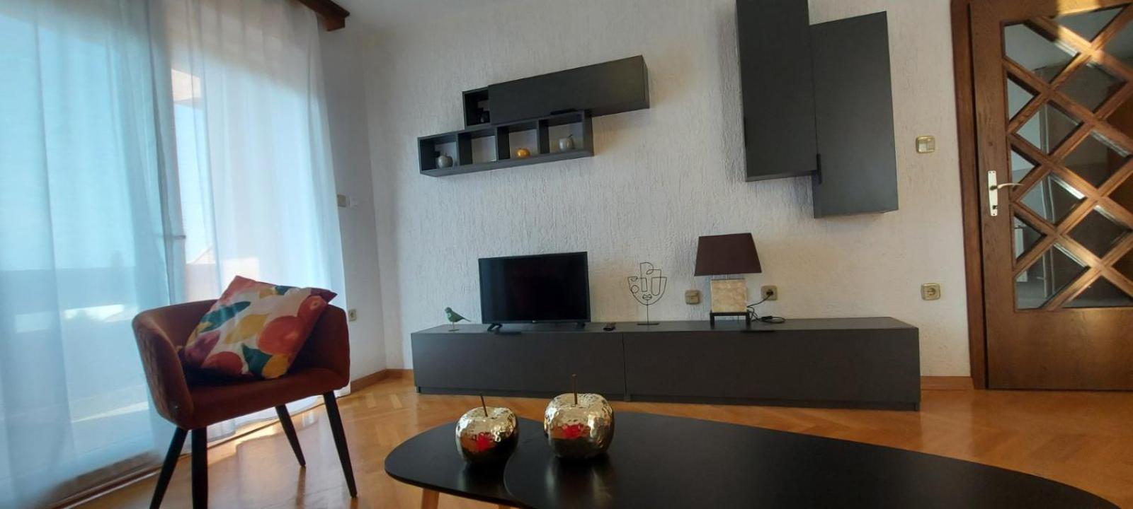 Apartments Fugosic 普纳特 外观 照片